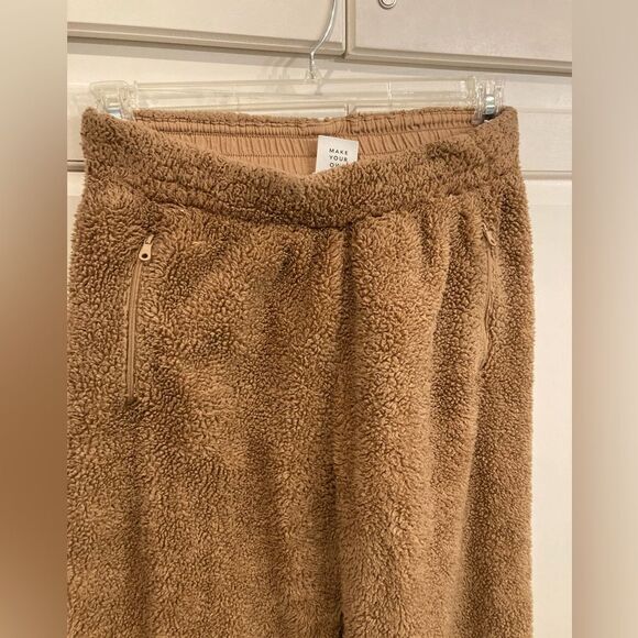 Aerie Teddy Fluffy Camel Tan Pull On Jogger Pants Zipper Pockets Size Medium - Picture 3 of 10